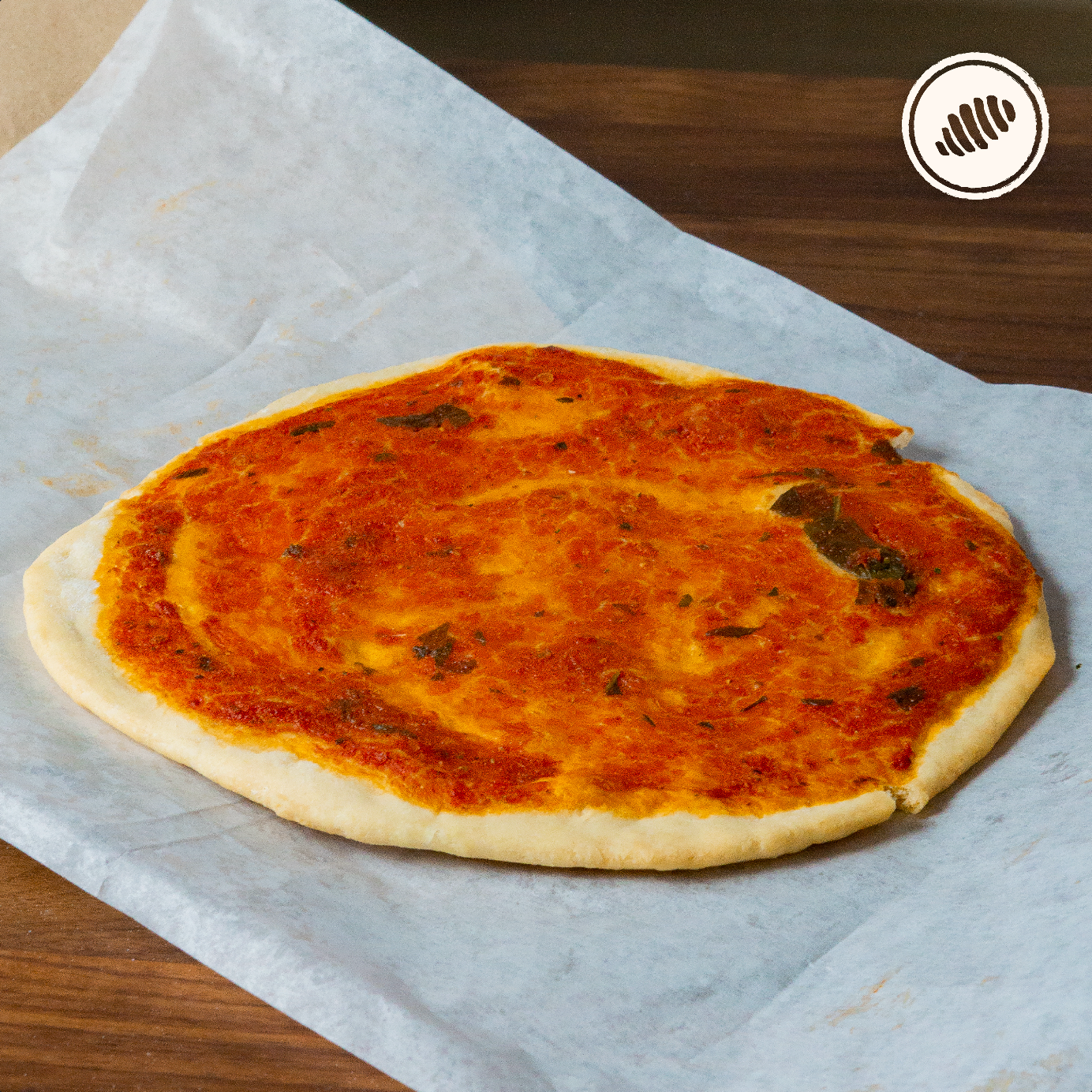 Masa de pizza fina, con salsa marinara, pre horneada; tres unidades, tamaño personal 8 pulgadas. Para cocinar en casa. Hechas a mano, con harina de trigo (unbleached y libre de bromato). Delivery Area Metro: San Juan, Guaynabo, Carolina, Bayamón, Trujillo Alto, Toa Baja, Toa Alta, Dorado.