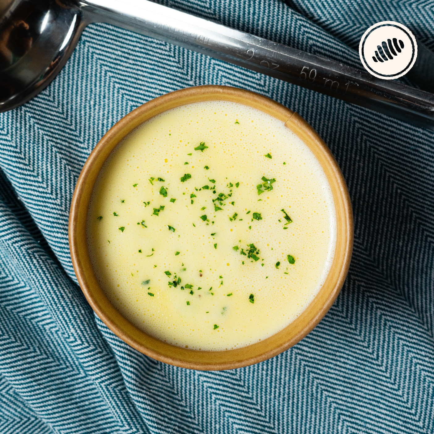 Salsa Alfredo tradicional; Bowl para dos platos - 8oz. Ideal para acompañar nuestras pastas frescas congelada, de rápida cocción; homemade style, hechas a mano, con huevos, lácteos, semolina y harina de trigo (unbleached y libre de bromato). Club de Pasta - Della Rocca Delivery Area Metro: San Juan, Guaynabo, Carolina, Bayamón, Trujillo Alto, Toa Baja, Toa Alta, Dorado.