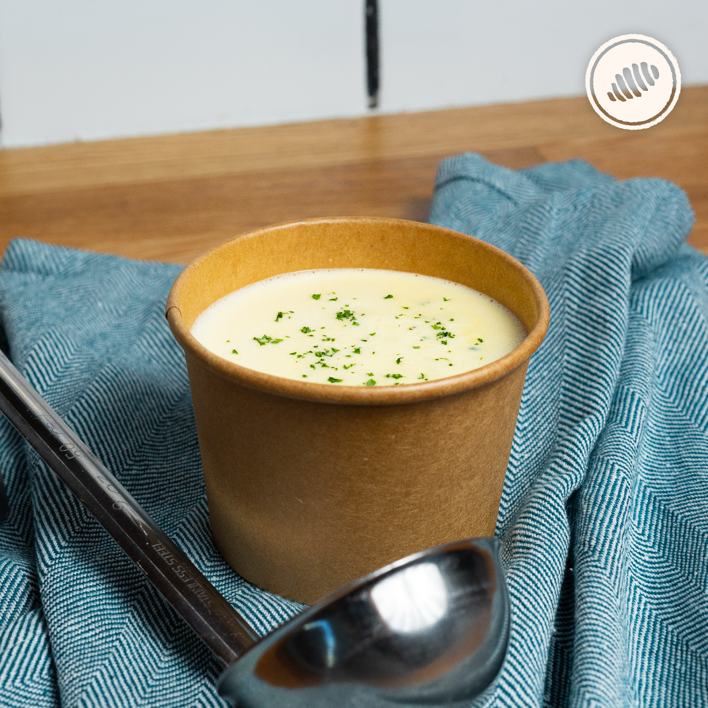 Salsa Alfredo tradicional; Bowl para dos platos - 8oz. Ideal para acompañar nuestras pastas frescas congelada, de rápida cocción; homemade style, hechas a mano, con huevos, lácteos, semolina y harina de trigo (unbleached y libre de bromato). Club de Pasta - Della Rocca Delivery Area Metro: San Juan, Guaynabo, Carolina, Bayamón, Trujillo Alto, Toa Baja, Toa Alta, Dorado.